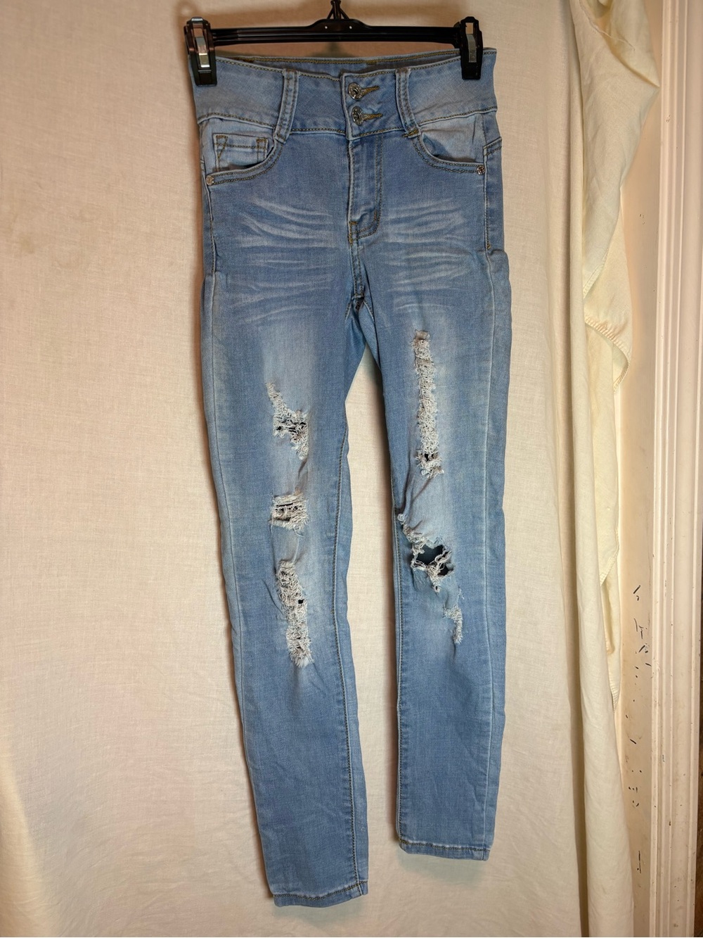 Blue Republic Light Wash Skinny Jeans Distressed Women’s 0 Double Button